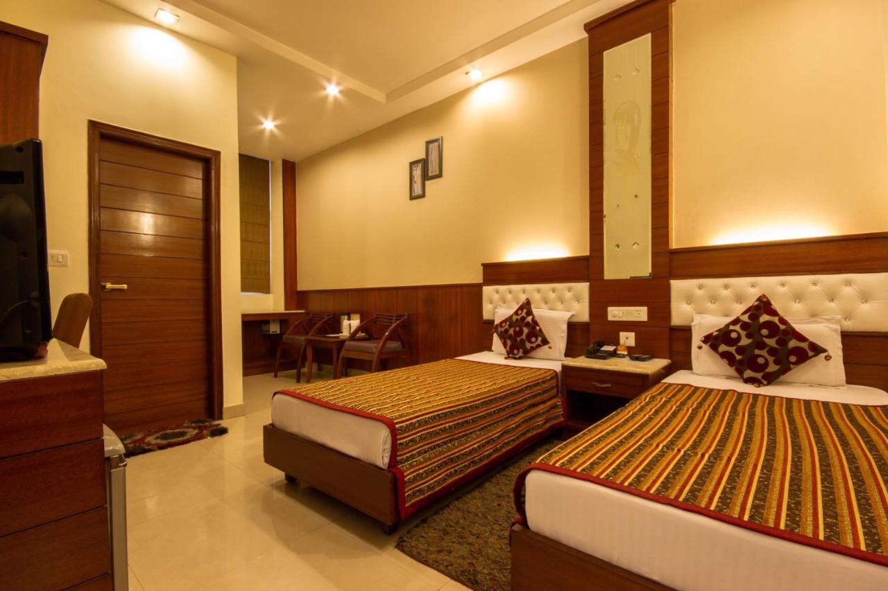 Hotel Aster Inn New Delhi المظهر الخارجي الصورة