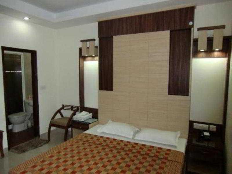 Hotel Aster Inn New Delhi المظهر الخارجي الصورة